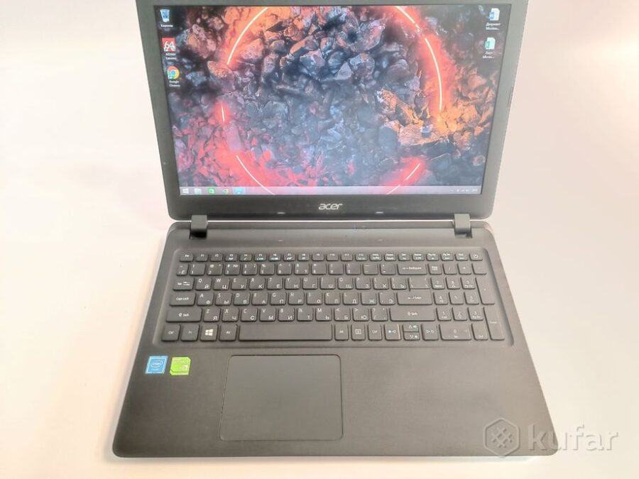 Acer ES1-532G. Для работы,учебы и серфинга в интернете. Видеокарта GeForce 920MX на 2 Гб